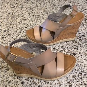 Cute sandal, cork wedge - size 6